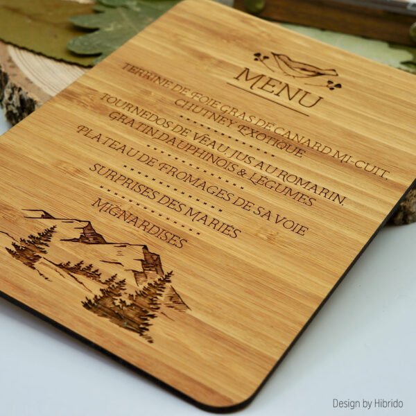 Menu gravé sur bois