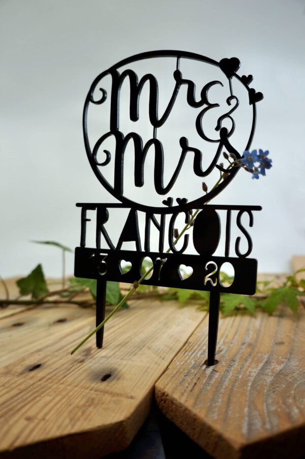 Cake topper Mr & mrs Black