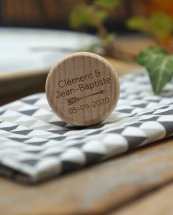 Bouchons personnalisés "flèche d'amour""