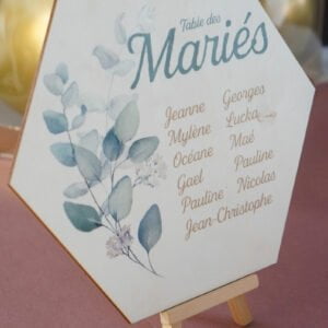 Marque table mariage en bois eucalyptus