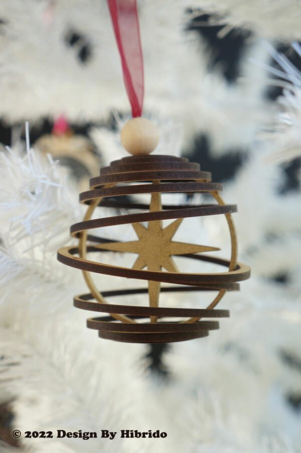 Décoration sapin noël en bois : modèle spirale