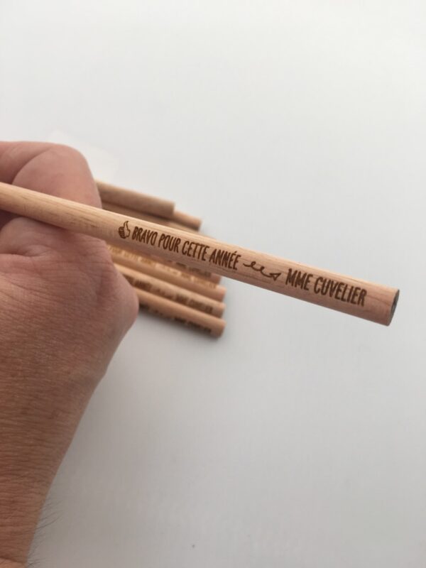crayon personnalisé école, message personnalisé