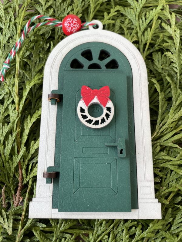 Portes en bois personnalisées pour le sapin de Noël : un cadeau unique et original