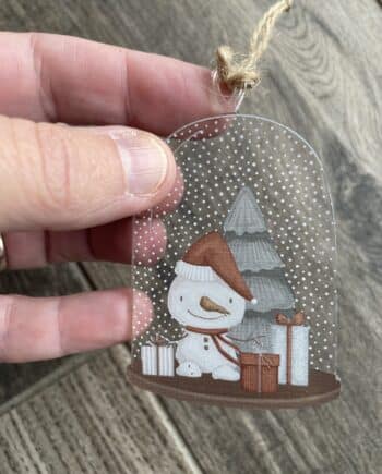 suspension de noël cloche bonhomme de neige & sa forêt enneigée