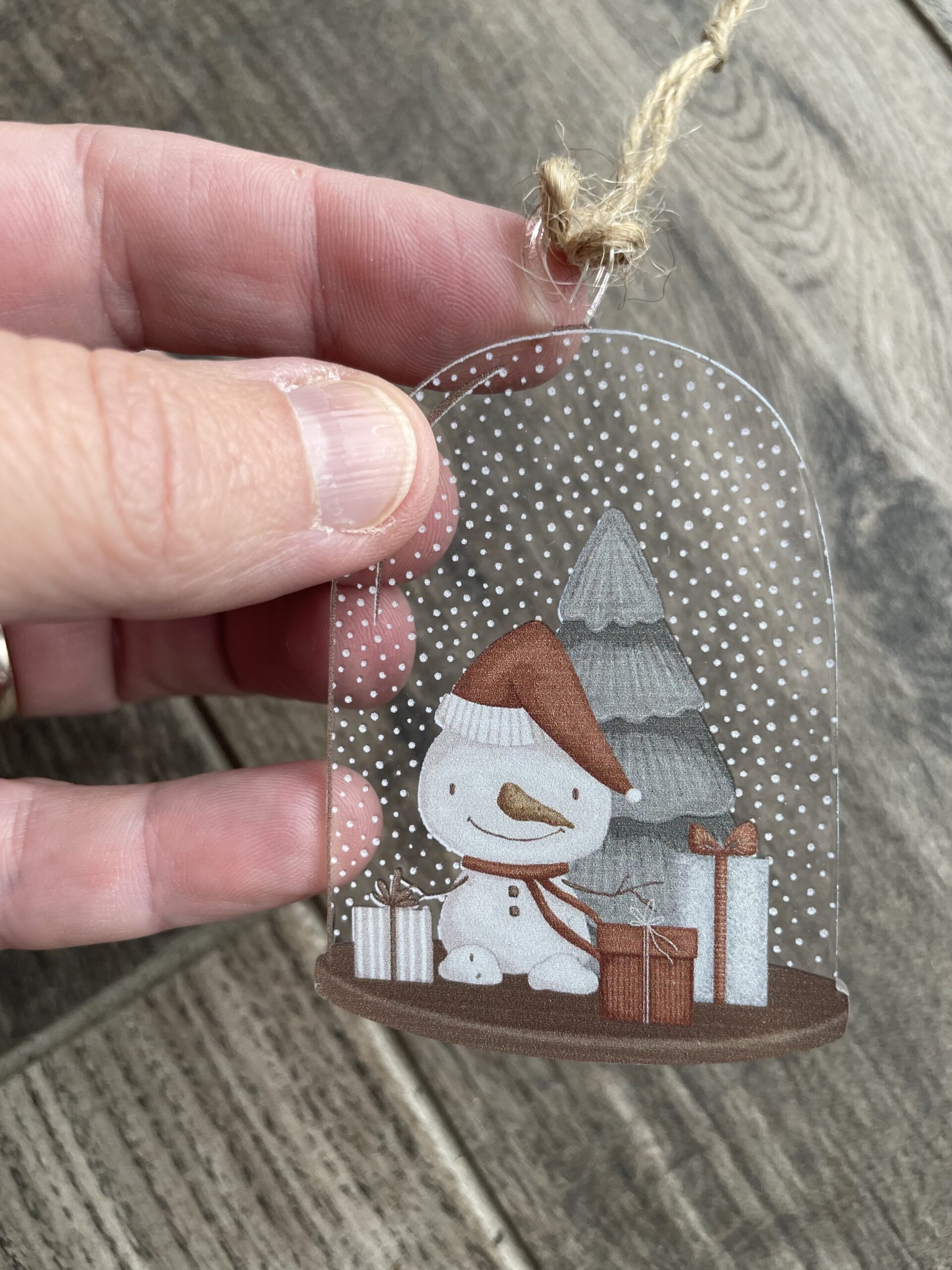 Suspension de Noël Cloche - Bonhomme de Neige & Sa Forêt Enneigée